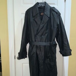 Guide Gear men’s leather double breasted  trench coat Sz M removable lining belt
